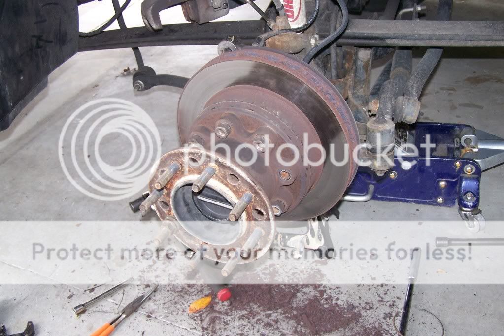 Do I need to, and how do I remove the front hubs? Ford Truck